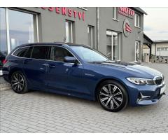 ŠKODA SUPERB COMBI 2.0TDI 140 LAURIN&K 4X4 DSG 7ST