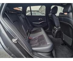 BMW Řada 3 320d xDrive M Sport,ČR,1.Maj. - 15