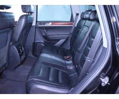 Volkswagen Touareg 3,0 TDI V6 176kW Tiptronic CZ - 18