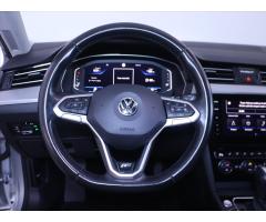 Volkswagen Passat 2,0 TDI DSG R-Line Virtual Tažné - 21