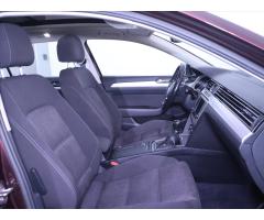 Volkswagen Passat 2,0 TDI 4Motion Comfortline - 14