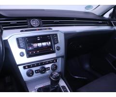 Volkswagen Passat 2,0 TDI 4Motion Comfortline - 24