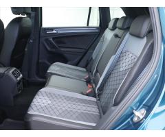 Volkswagen Tiguan 2,0 TDI 4x4 DSG R-Line Matrix DPH - 17