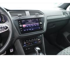 Volkswagen Tiguan 2,0 TDI 4x4 DSG R-Line Matrix DPH - 26