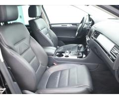 Volkswagen Touareg 3,0 TDI V6 193kW Aut. CZ DPH - 16