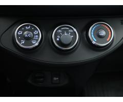 Toyota Yaris 1,0 VVT-i 51kW CZ Klima - 24