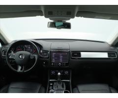 Volkswagen Touareg 3,0 TDI V6 193kW Aut. CZ DPH - 37