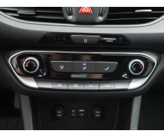 Hyundai i30 1,0 T-GDI 88kW Klima CZ 1.Maj. - 25