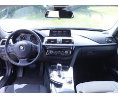 BMW Řada 3 2,0 320d Advantage Touring - 33