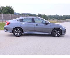 Honda Civic 1,5 VTEC TURBO Executive CVT - 8