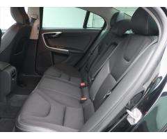 Volvo S60 2,0 T3 Drive-E Kinetic DPH Navi - 16