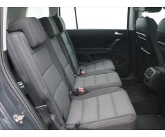 Volkswagen Touran 2,0 TDI DSG CZ Comfortline - 15