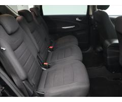 Ford S-MAX 2,0 TDCi Convers+ Navi 7-Míst - 13