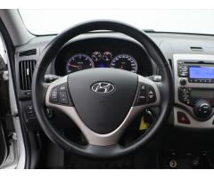 Hyundai i30 2,0 CRDi 103kW Style Aut.klima - 18