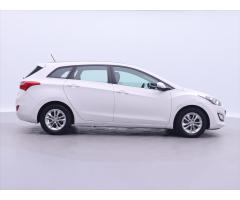 Hyundai i30 1,6 CRDi 81kW CZ Trikolor - 8