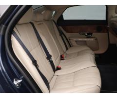 Jaguar XJ 3,0 V6 202kW Automat Luxury - 16