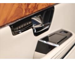 Jaguar XJ 3,0 V6 202kW Automat Luxury - 36