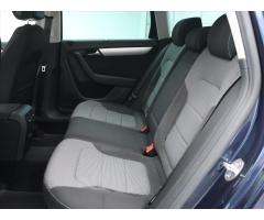 Volkswagen Passat 2,0 TDI 130kW CZ DPH Alltrack - 16