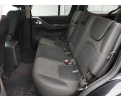 Nissan Pathfinder 2,5 dCi 140kW AWD 7-Míst - 16