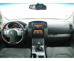 Nissan Pathfinder 2,5 dCi 140kW AWD 7-Míst - 25