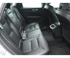 Volvo XC60 2,0 B5 173kW AWD Inscription - 16