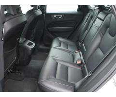 Volvo XC60 2,0 B5 173kW AWD Inscription - 17