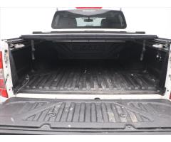 Nissan Navara 2,3 dCi 140 kW 4x4 Aut. Tekna - 10