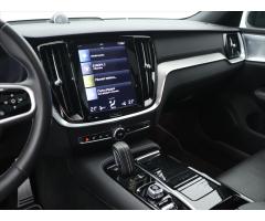 Volvo V60 2,0 T8 AWD Recharge R-Design Auto - 26