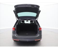 Volkswagen Passat 2,0 TDI 140kW DSG Virtual Panorama - 9