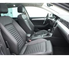 Volkswagen Passat 2,0 TDI 140kW DSG Virtual Panorama - 14