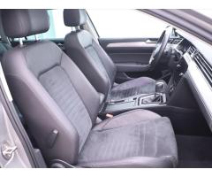 Volkswagen Passat 2,0 TDI 110kW DSG Highline - 15