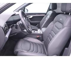 Volkswagen Touareg 3,0 V6 TDI R-Line Black DPH - 14