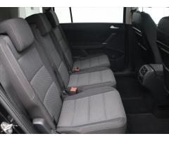 Volkswagen Touran 2,0 TDI Comfort DSG Navi ACC - 14