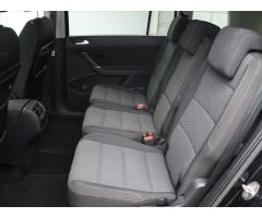 Volkswagen Touran 2,0 TDI Comfort DSG Navi ACC - 15