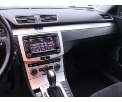 Volkswagen Passat 2,0 TDI 130kW 4x4 DSG Highline - 24