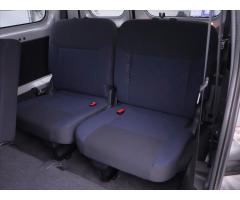 Nissan NV200 1,6 i 81kW Premium 7 Míst - 17