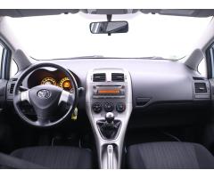 Toyota Auris 1,6 VVT-i 91kW Cool Serv.kniha - 27