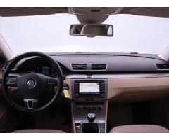 Volkswagen Passat 2,0 TDI 125kW Xenon Navi - 31