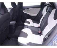 Volvo V40 2,0 D2 88kW Cross Country Navi - 16