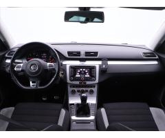 Volkswagen Passat 2,0 TDI 125kW R-Line Xenon - 33