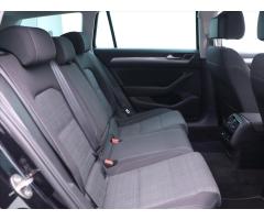 Volkswagen Passat 2,0 TDI Business DSG Virtual DPH - 15