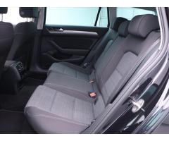 Volkswagen Passat 2,0 TDI Business DSG Virtual DPH - 16