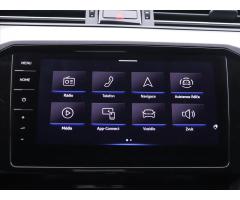 Volkswagen Passat 2,0 TDI Business DSG Virtual DPH - 28