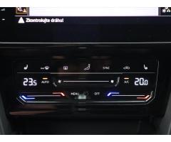 Volkswagen Passat 2,0 TDI Business DSG Virtual DPH - 31