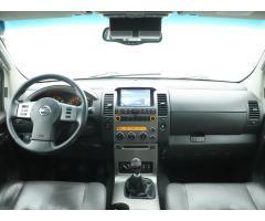 Nissan Pathfinder 2,5 dCi 4x4 Kůže 7-Míst - 25