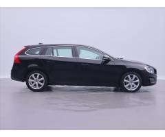 Volvo V60 2,0 D3 Drive-E Momentum CZ - 8