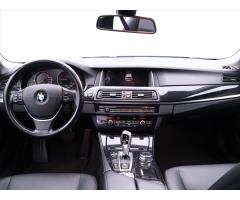 BMW Řada 5 2,0 525d 160kW xDrive Luxury - 32