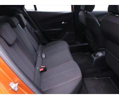 Peugeot 2008 1,2 PureTech 74kW CZ Aut.klima - 15