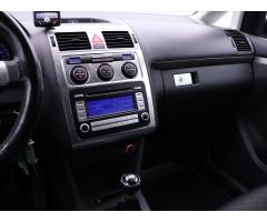 Volkswagen Touran 1,9 TDI 77kW Aut.Klima 7-Míst - 24