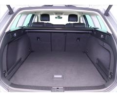 Volkswagen Passat 2,0 TDI DSG Highline ACC DPH - 10